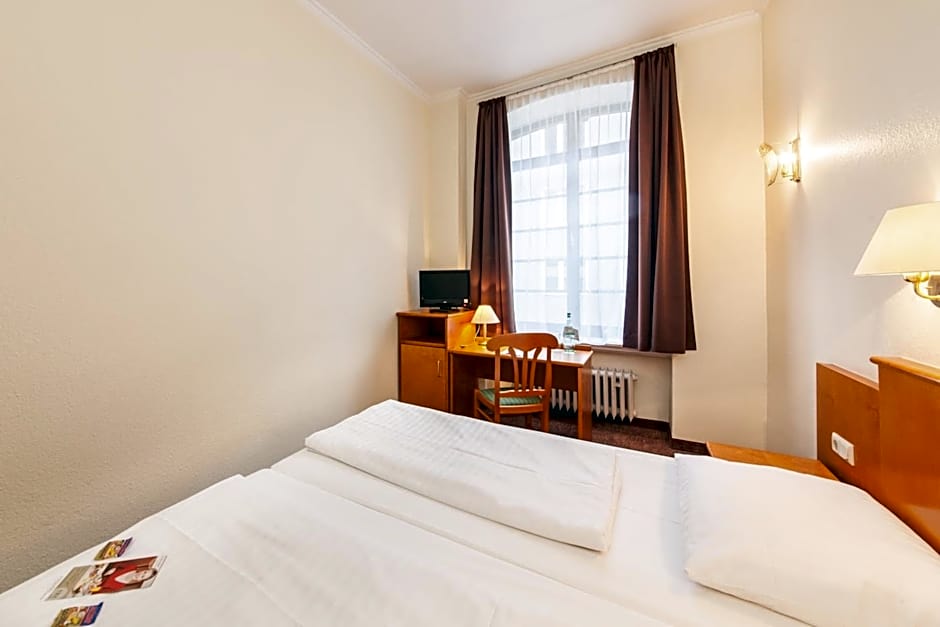 Hotel Ahl Meerkatzen Koln