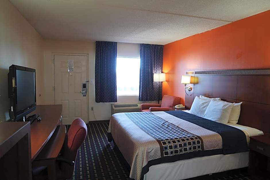 Howard Johnson by Wyndham Perry GA