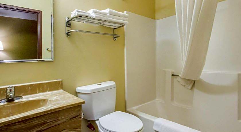 Econo Lodge Lansing - Leavenworth