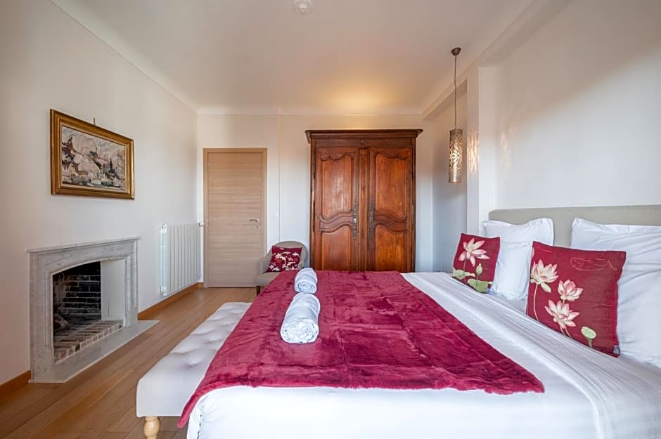 La Fabrique à Poupées - Chambres et Appartements de charme au coeur de Menton