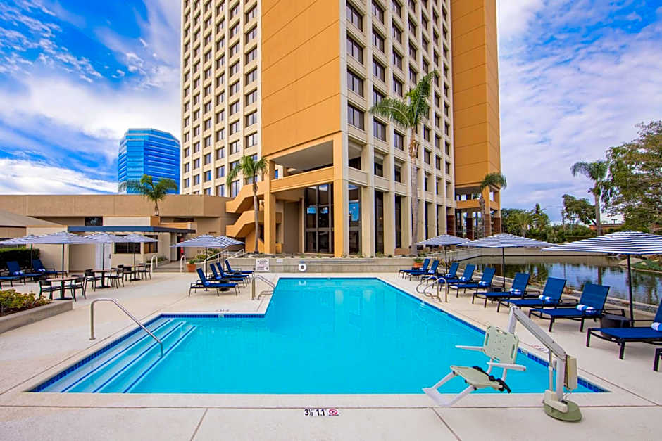 Hotel Fera Anaheim, a DoubleTree by Hilton