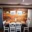 Astra Whale - Waterfront Boutique Hostel in Lofoten