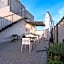 401 Location 3Bdrm 2bath apt with AC Rooftop