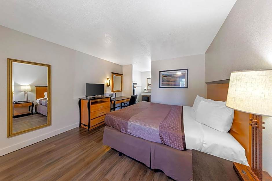 Rodeway Inn At Nevada State Capitol