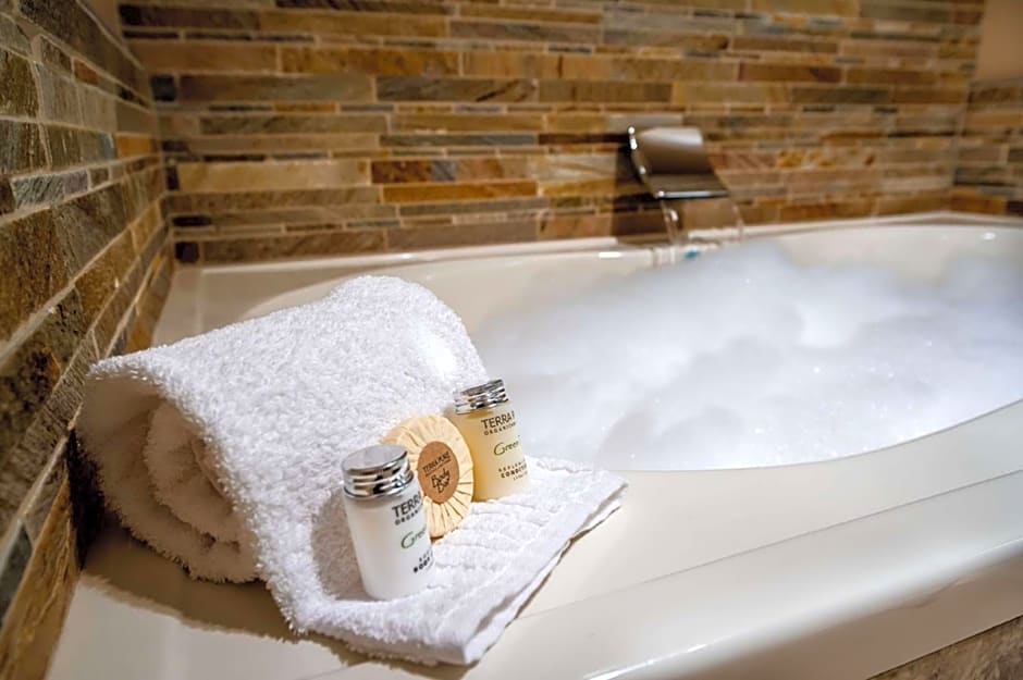 Best Western Plus Arroyo Roble Hotel & Creekside Villas