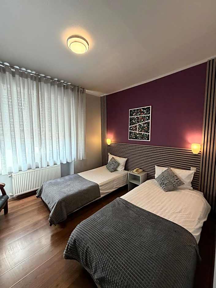 Yasha Hotel