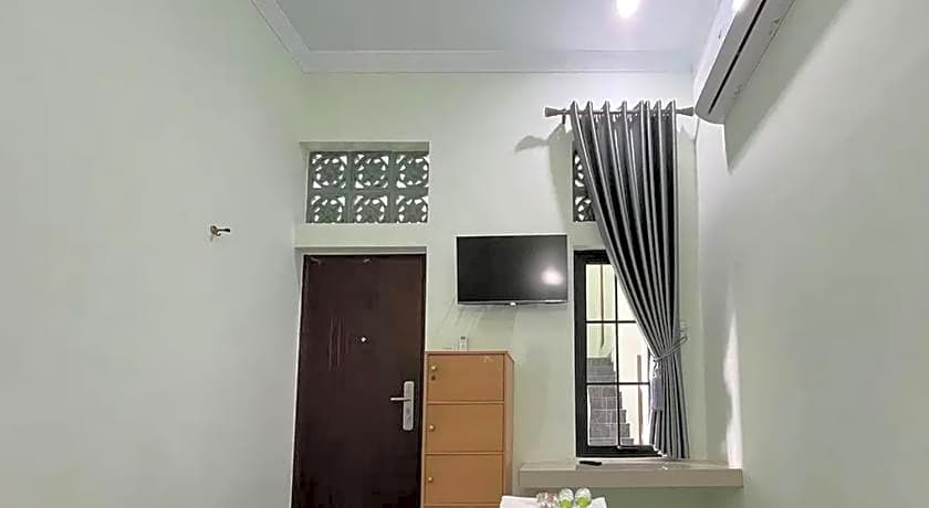 Trubus Guesthouse Syariah Magelang Mitra RedDoorz