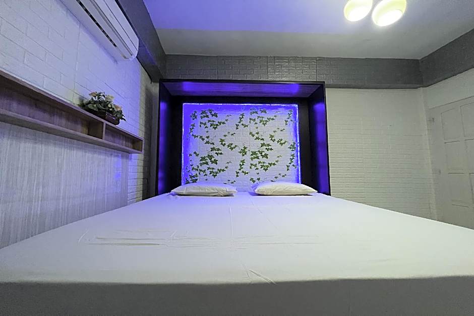 Hotel O Surya HotelNearTaman Anggrek Pkk Watansoppeng