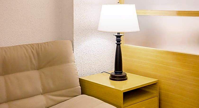 Microtel by Wyndham Batangas