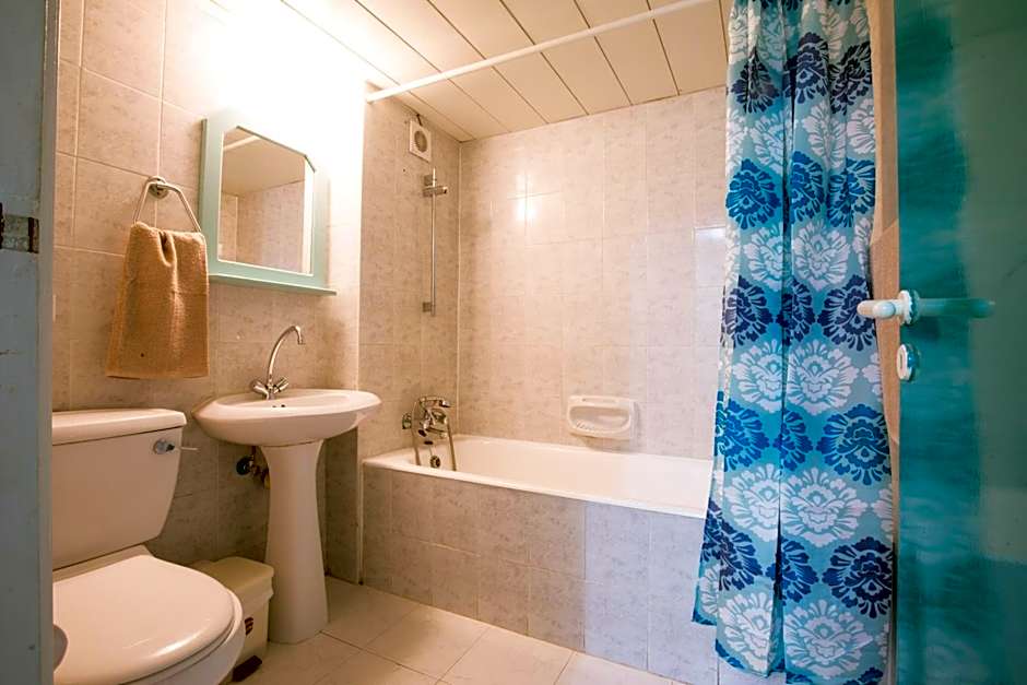 DebbieXenia Hotel Apartments