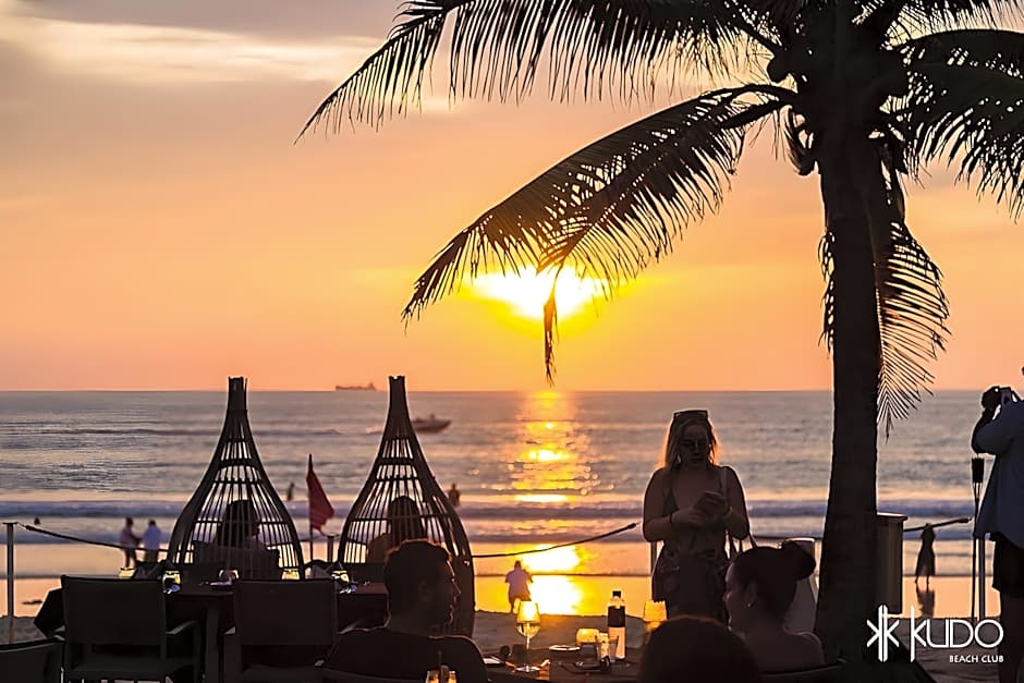 Kudo Hotel & Beach Club (Adults Only)