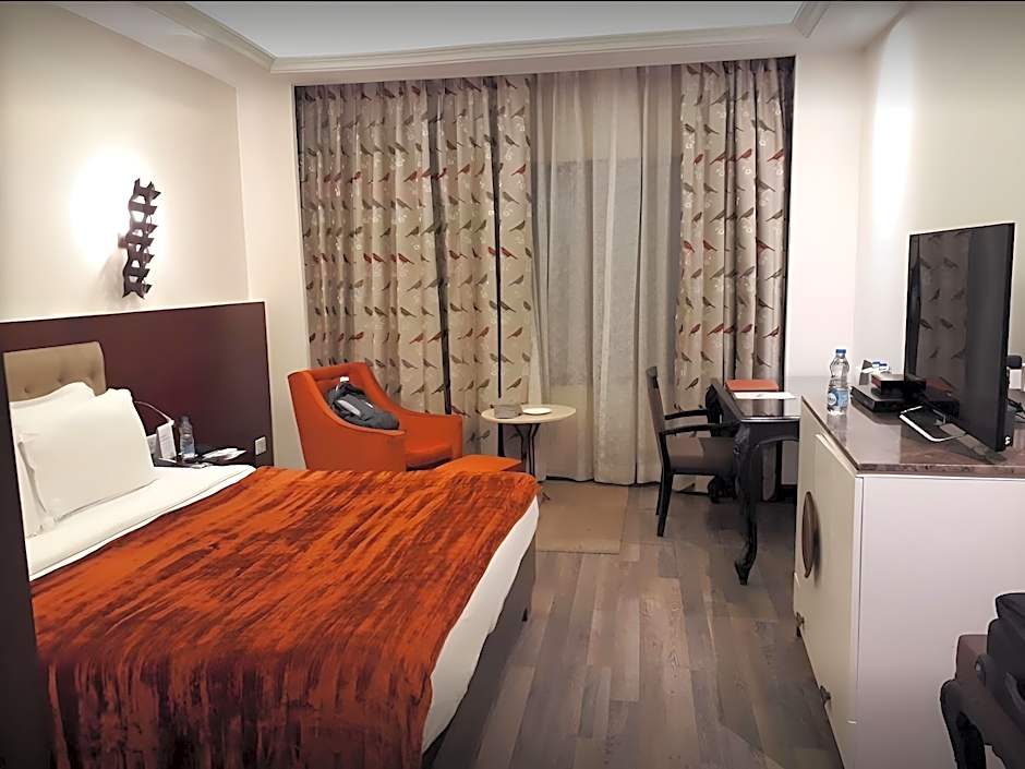 Hotel Hindusthan International Kolkata