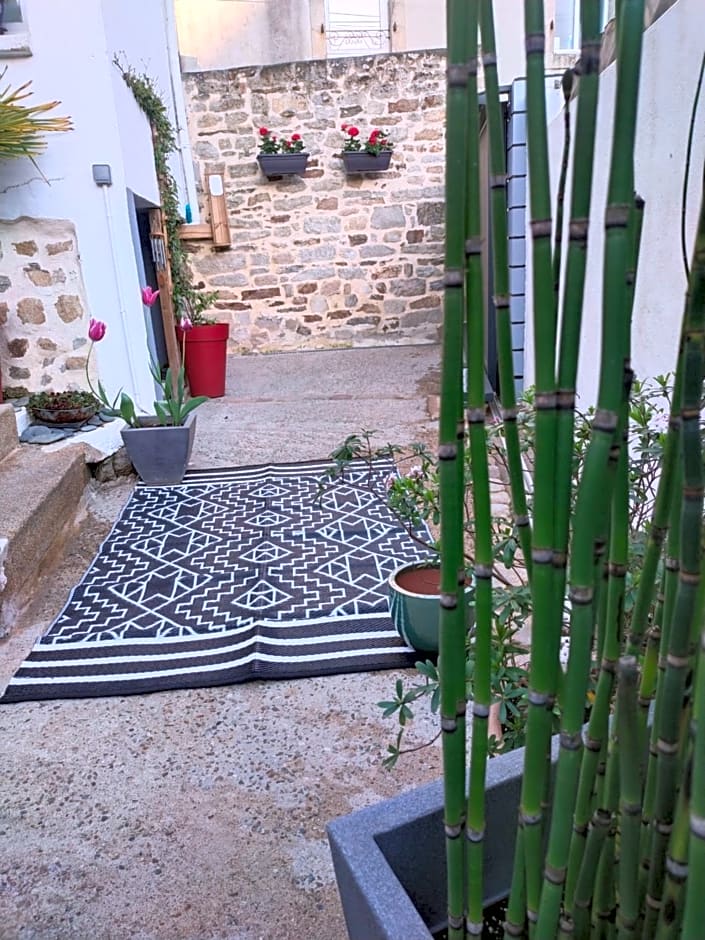 Chambrecosy salle de bain privée