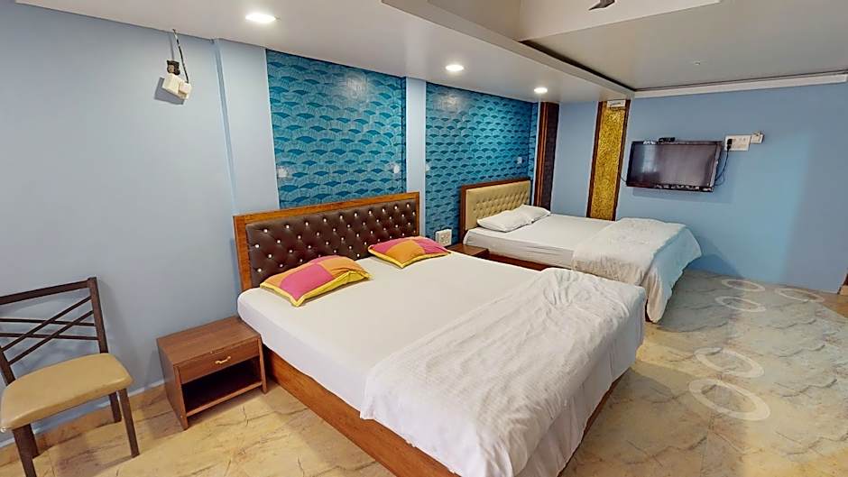 Round Cube Guest House