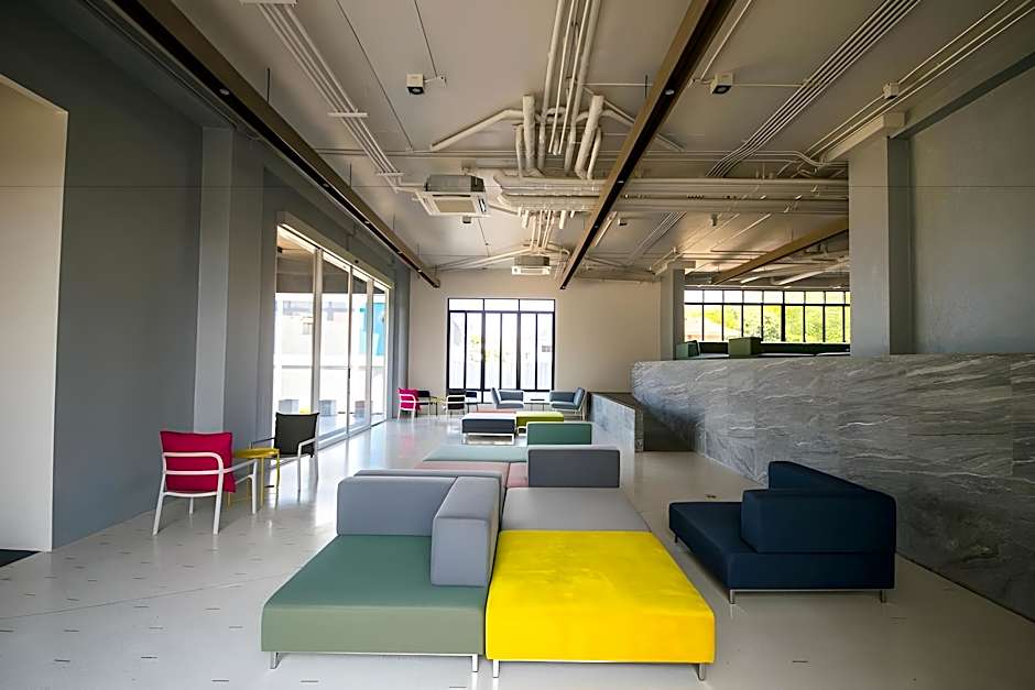 Comet Hotel Surat Thani