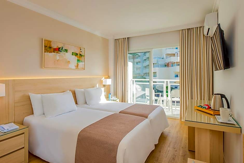 Hotel Las Arenas, Affiliated by Melia