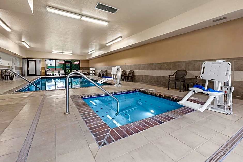 Hampton Inn By Hilton And Suites Burlington