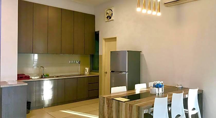 Sunset Seaview Vacation Condos @ IMAGO Shopping Mall