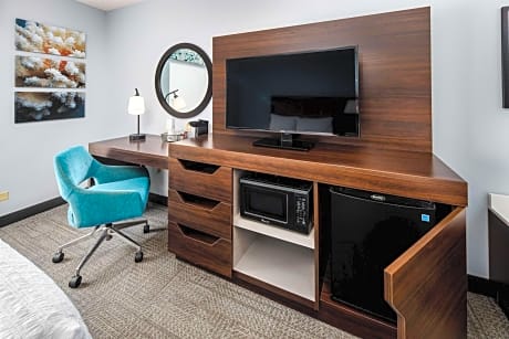 Room with Two Queen Beds - Non-Smoking