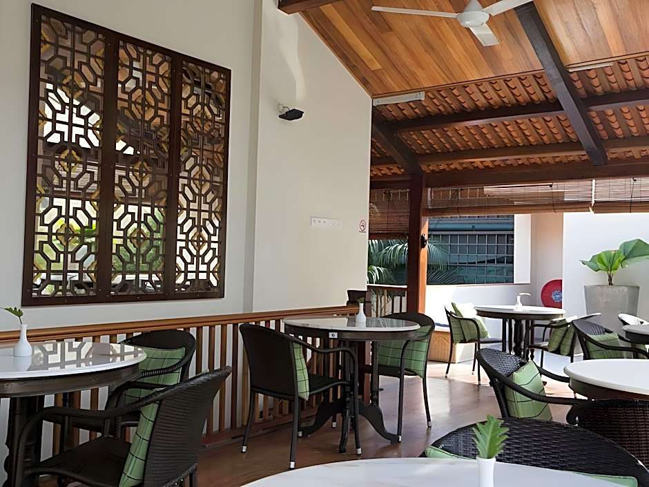Muntri Grove Hotel