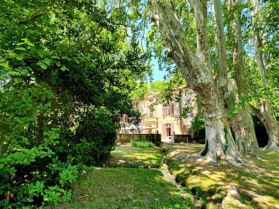 Chateau De Roussan