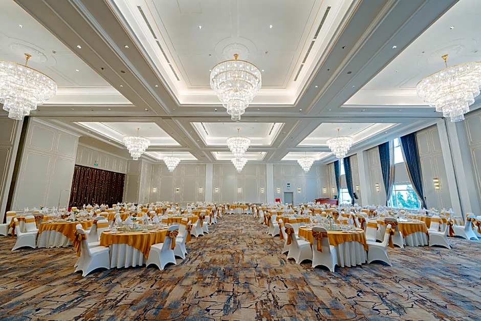Royal Halong Hotel