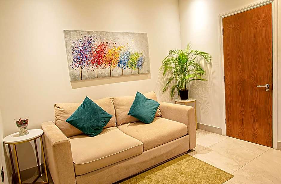 Hyde Park Superior Apartments