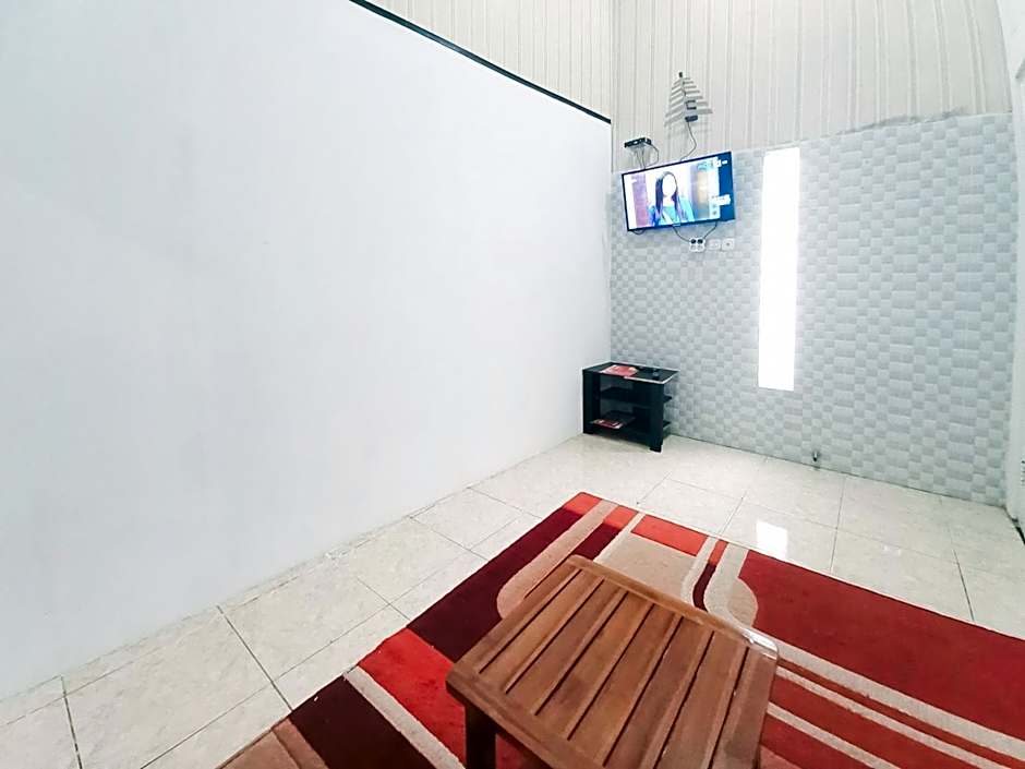 Lancar Homestay Syariah near BNS Mitra RedDoorz