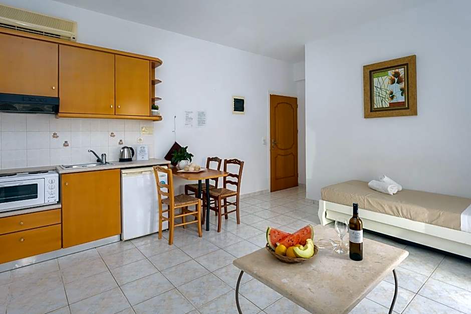 Irida Aparthotel Malia by Estia