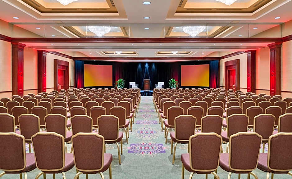 DoubleTree by Hilton Washington Dulles Airport