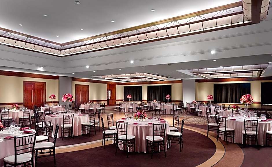 Omni Los Angeles Hotel At California Plaza