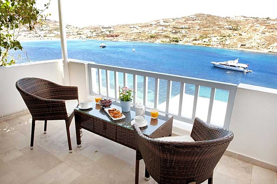 Vana Holidays
