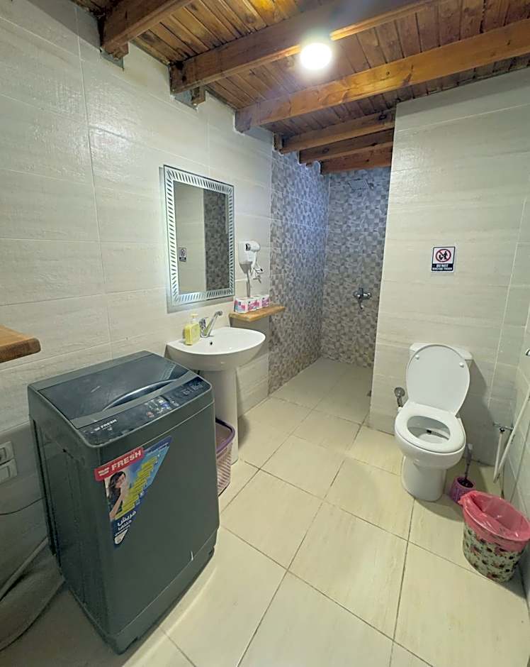 Apartment with roof top