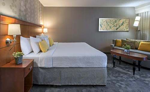 Courtyard by Marriott Detroit Southfield