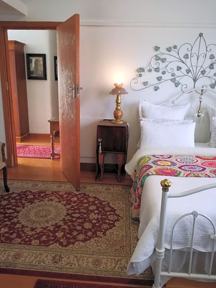 29onTait Guest House