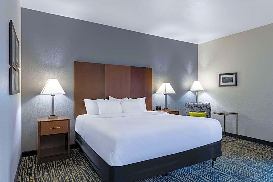 La Quinta Inn & Suites by Wyndham Morgantown