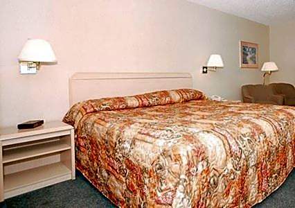 Photo 1 of 4 of Standard 1 King Bed, Nonsmoking