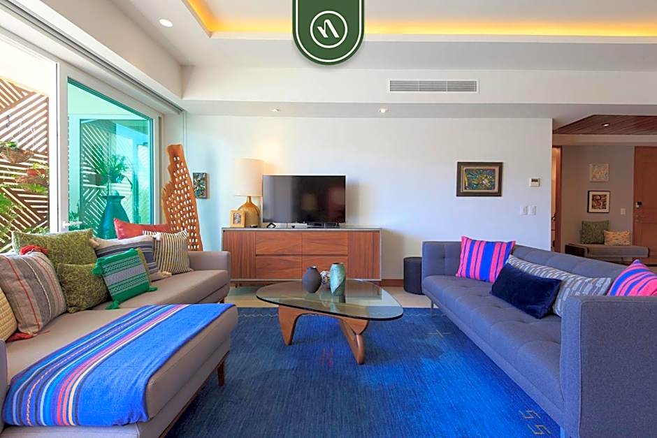 Great Apartment with Rooftop Pool