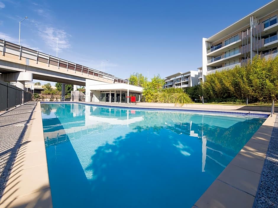 Oaks Brisbane Mews Suites