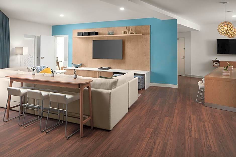 Element Charlotte Uptown