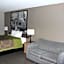 Super 8 by Wyndham Chiswell/Max Meadows Area