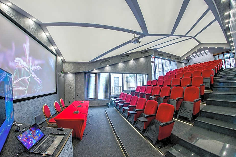 National Palace Wine & Spa Hotel