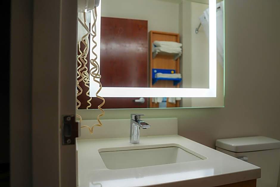 Microtel Inn & Suites by Wyndham Hagerstown by I-81