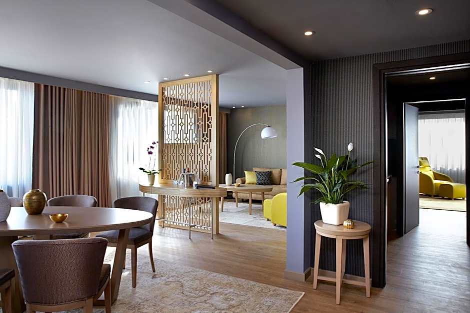 Wyndham Grand Athens