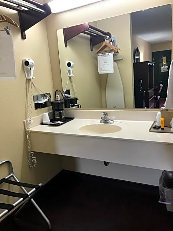 Americas Best Value Inn & Suites Maumelle North Little Rock