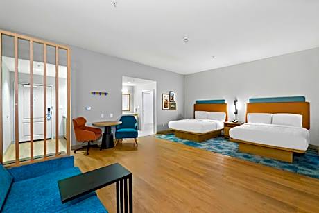 Queen Studio Suite with Two Queen Beds and Sofa Bed - Non-Smoking