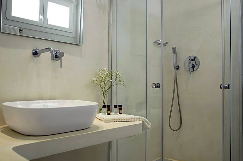 Nama Hotel Tinos