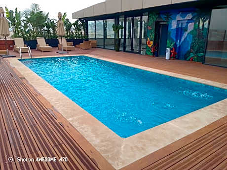 Across Hotels & Spa