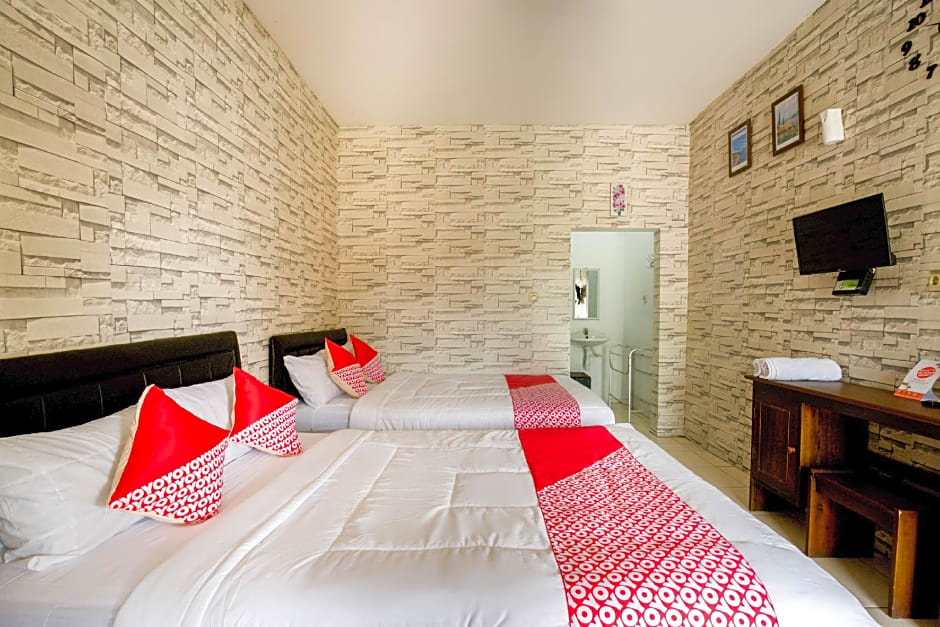 Super OYO 2961 Artana Bed & Breakfast