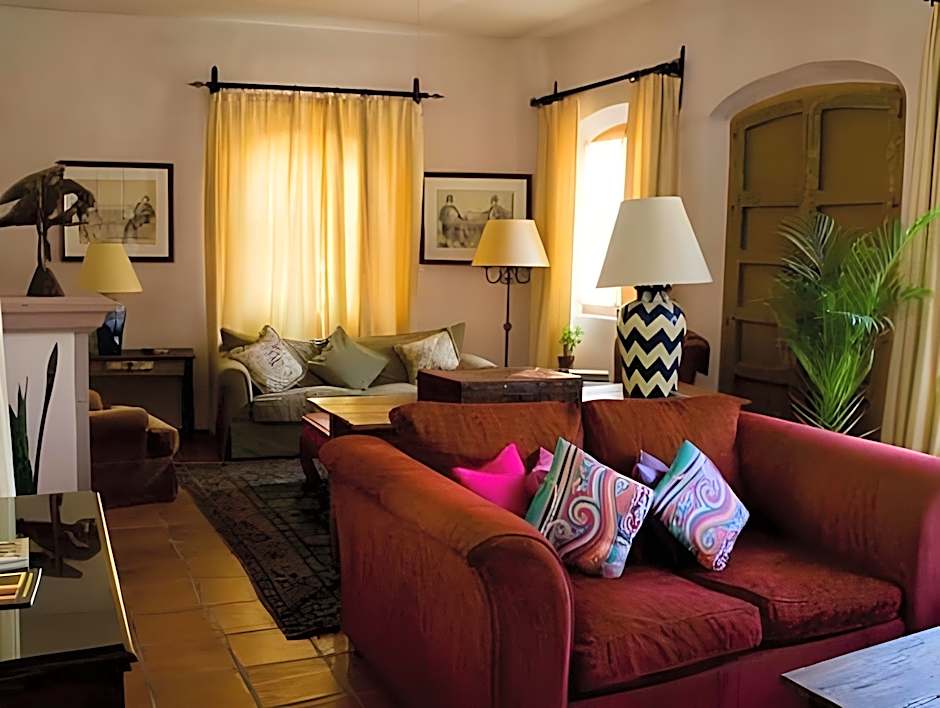 Casa Mision de San Miguel